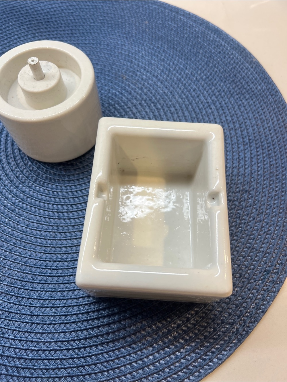 Vintage IDL Senior Moistener Porcelain Stamp Envelope or Label Wetter - Picture 4 of 9